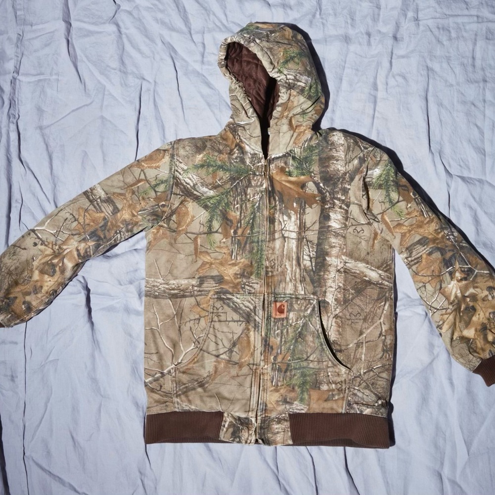 Carhartt RealTree Insulated Duck Jacket Kids XL.